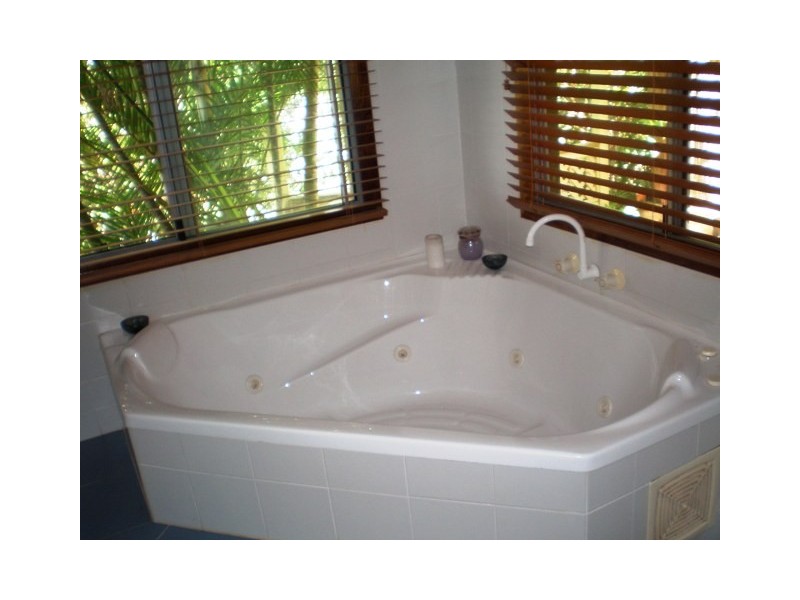 11 Beak Street, Yeppoon QLD 4703