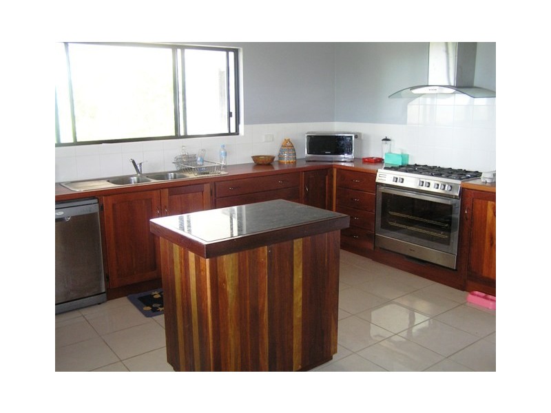 303 Preston Rd, Yeppoon QLD 4703