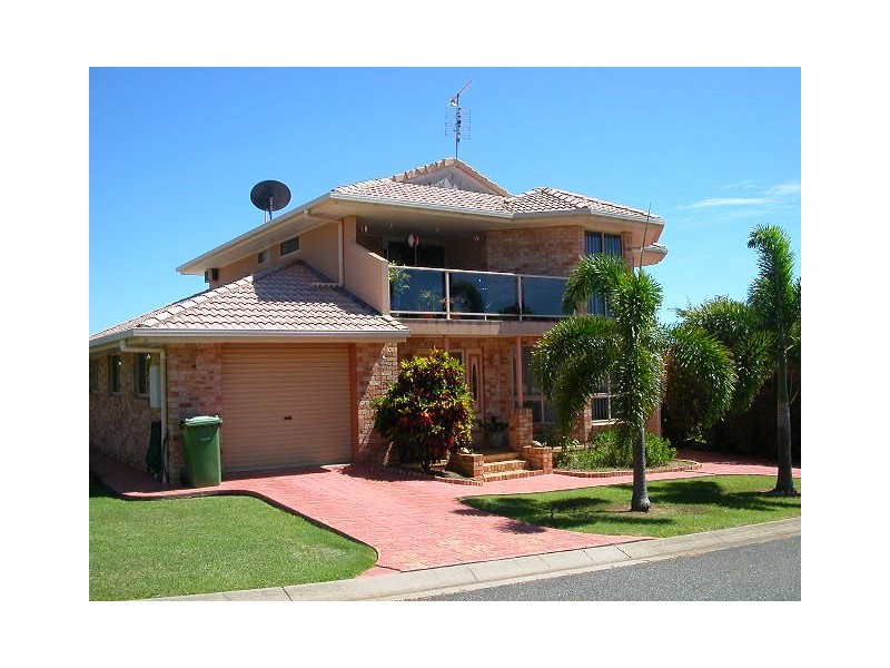 5 Crayke Court, Pacific Heights QLD 4703