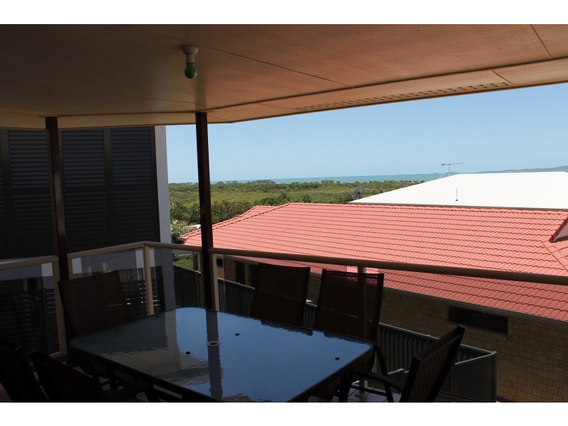 5 Crayke Court, Pacific Heights QLD 4703