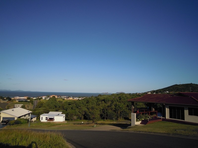 26 Pacific Vista Close, Pacific Heights QLD 4703