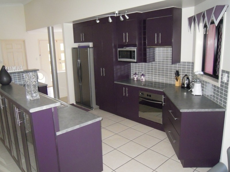 15 Pacific Vista Close, Pacific Heights QLD 4703