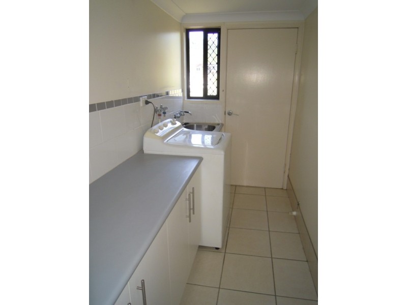 15 Pacific Vista Close, Pacific Heights QLD 4703