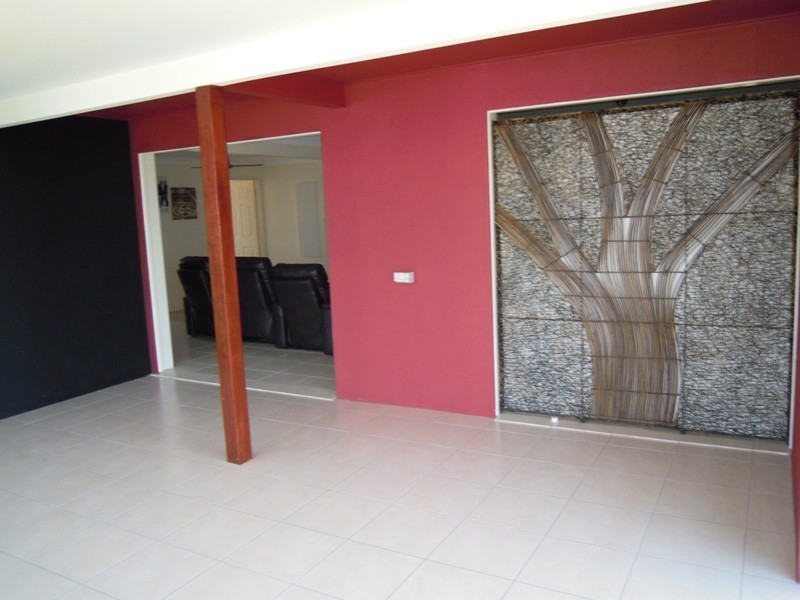 15 Pacific Vista Close, Pacific Heights QLD 4703