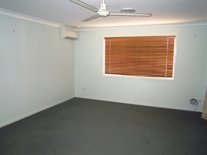 16 Hellas Street, Barlows Hill QLD 4703