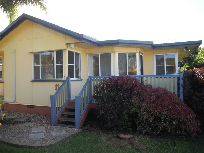 11 Barnes Street, Barlows Hill QLD 4703