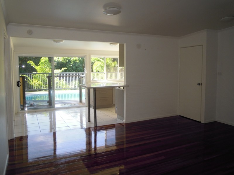 11 Barnes Street, Barlows Hill QLD 4703