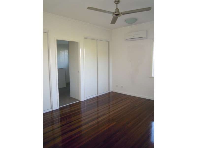 11 Barnes Street, Barlows Hill QLD 4703