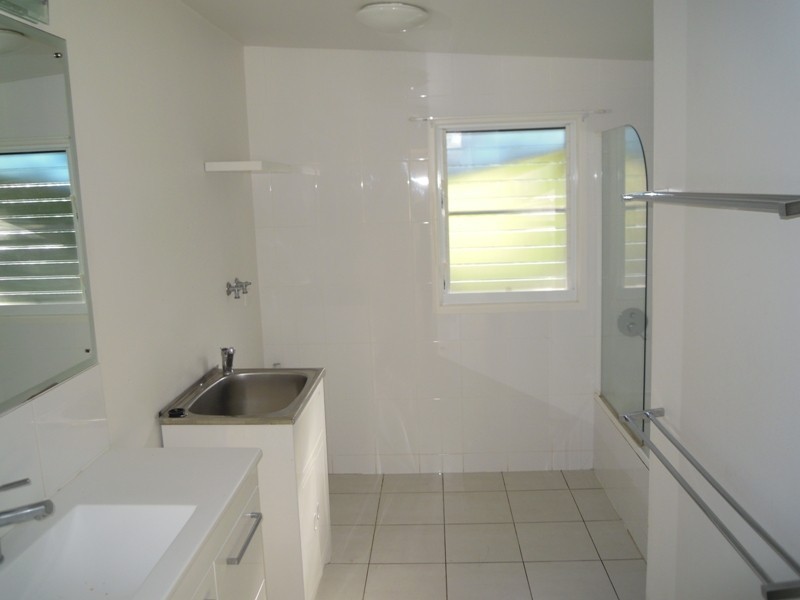 11 Barnes Street, Barlows Hill QLD 4703