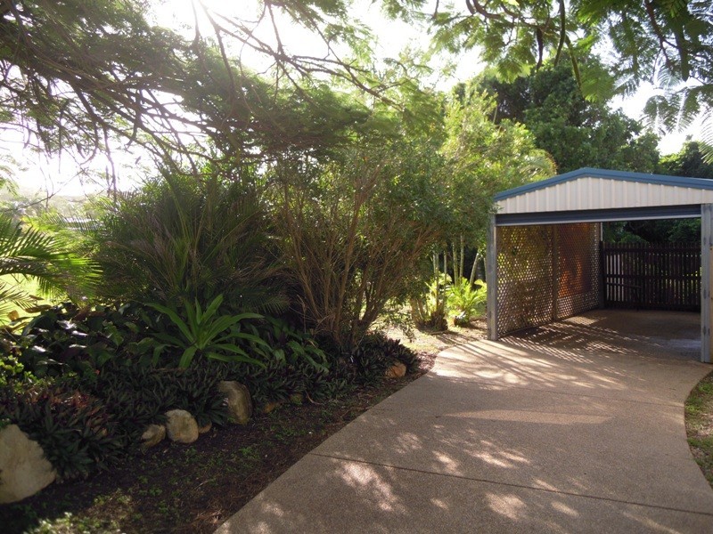 11 Barnes Street, Barlows Hill QLD 4703