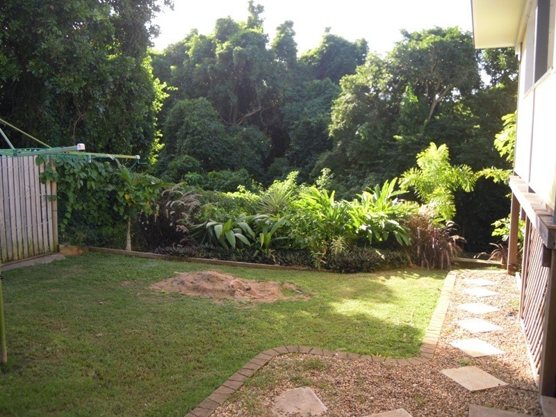 11 Barnes Street, Barlows Hill QLD 4703