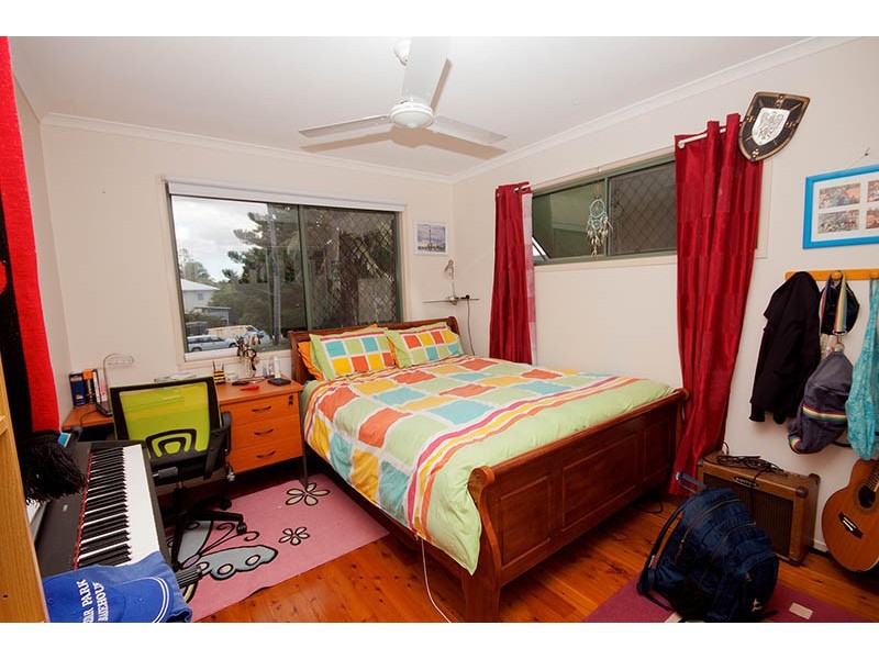 16 Kiama Avenue, Bangalee QLD 4703