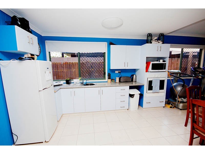 16 Kiama Avenue, Bangalee QLD 4703