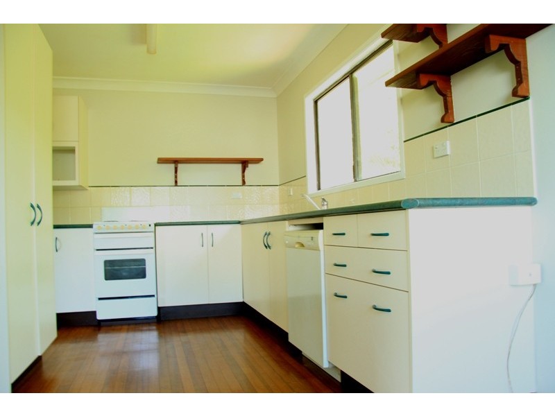 8 Greer Street, Meikleville Hill QLD 4703