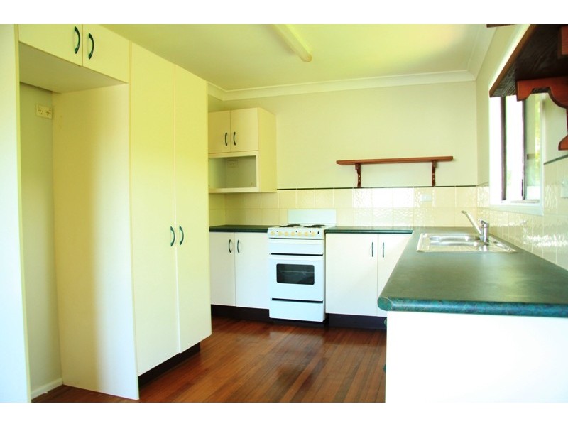 8 Greer Street, Meikleville Hill QLD 4703