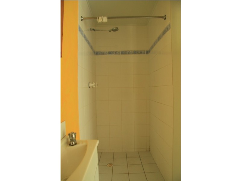 8 Greer Street, Meikleville Hill QLD 4703