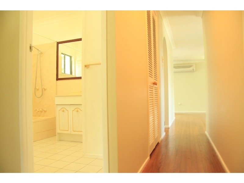 8 Greer Street, Meikleville Hill QLD 4703