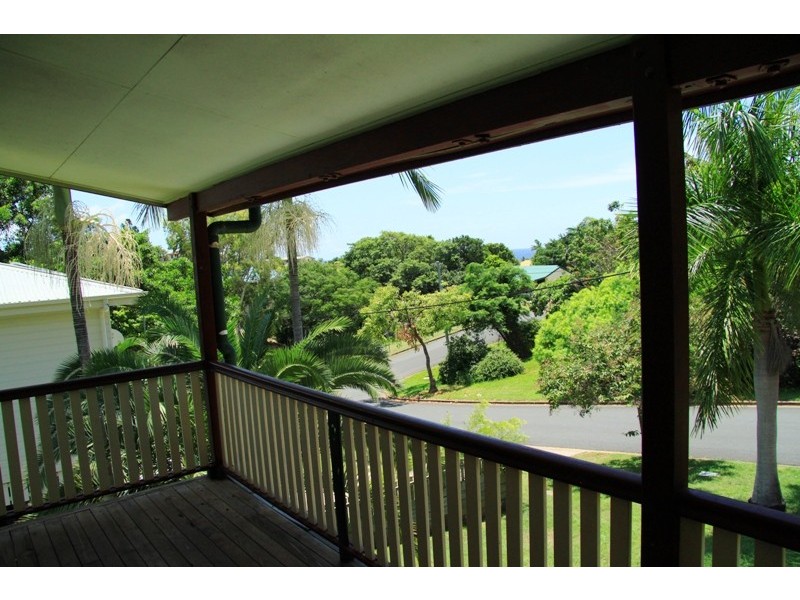 8 Greer Street, Meikleville Hill QLD 4703