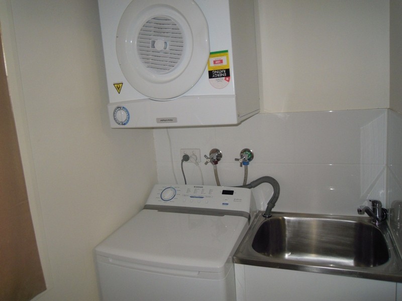 410 / 34-48 Vin E Jones Memorial Drive, Rosslyn QLD 4703