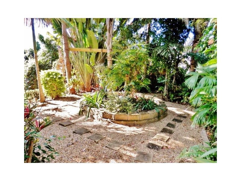 24 Coleman Crescent, Pacific Heights QLD 4703