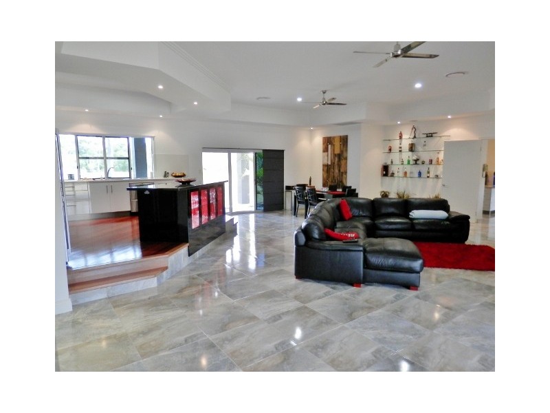 20 Racecourse Road, Barmaryee QLD 4703