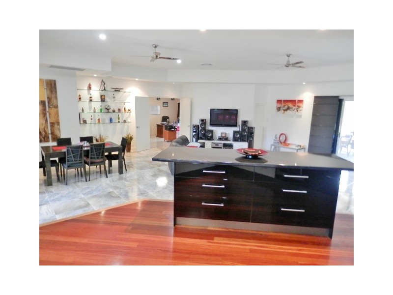 20 Racecourse Road, Barmaryee QLD 4703