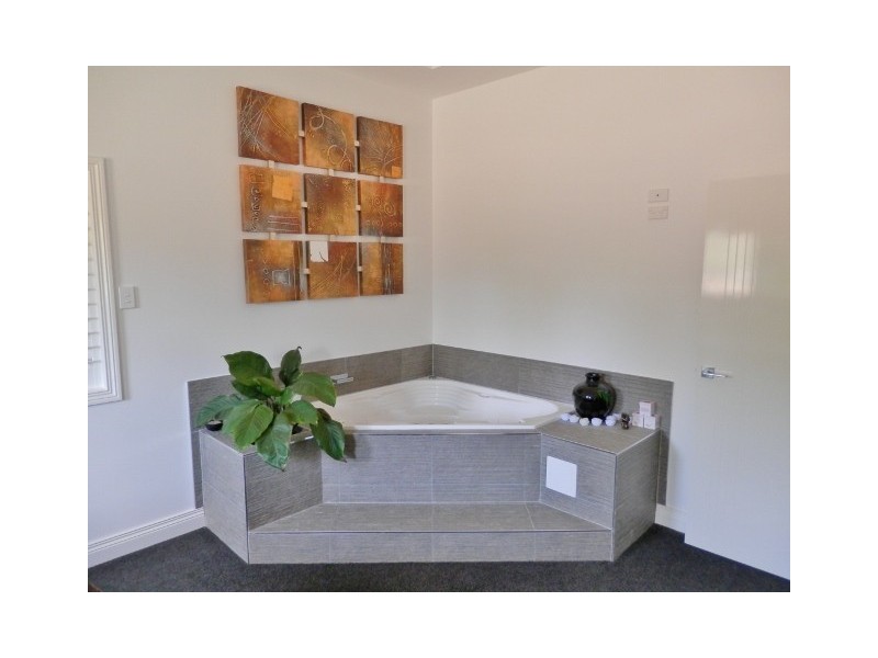 20 Racecourse Road, Barmaryee QLD 4703