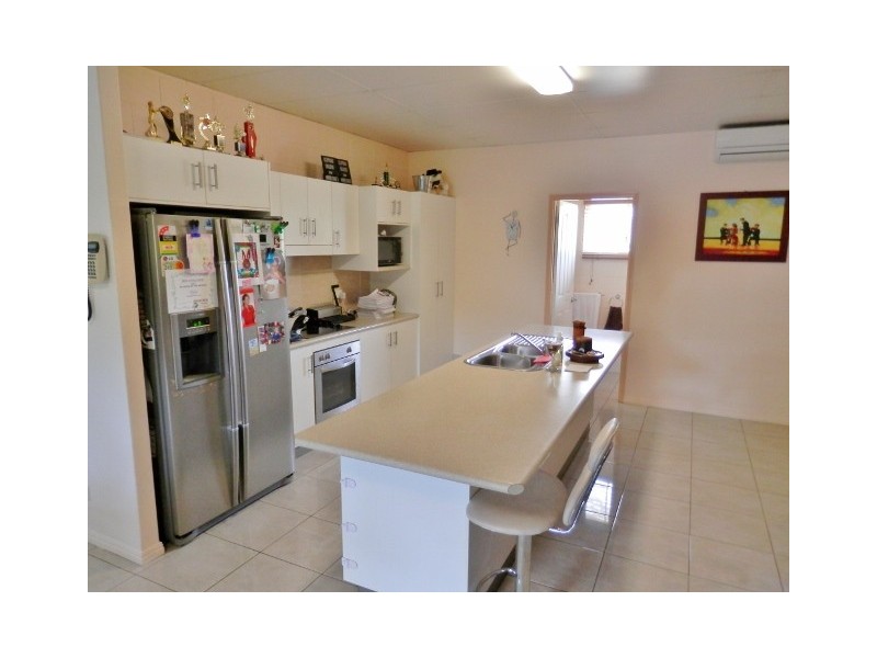 20 Racecourse Road, Barmaryee QLD 4703