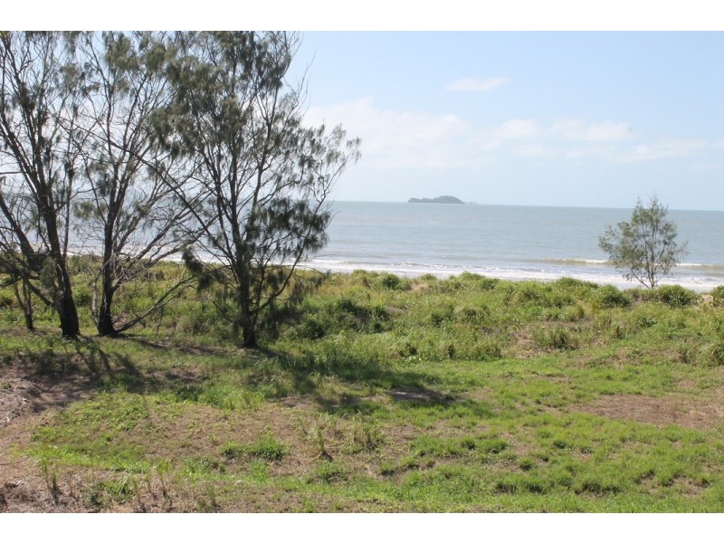 17 Taylor Street, Keppel Sands QLD 4702