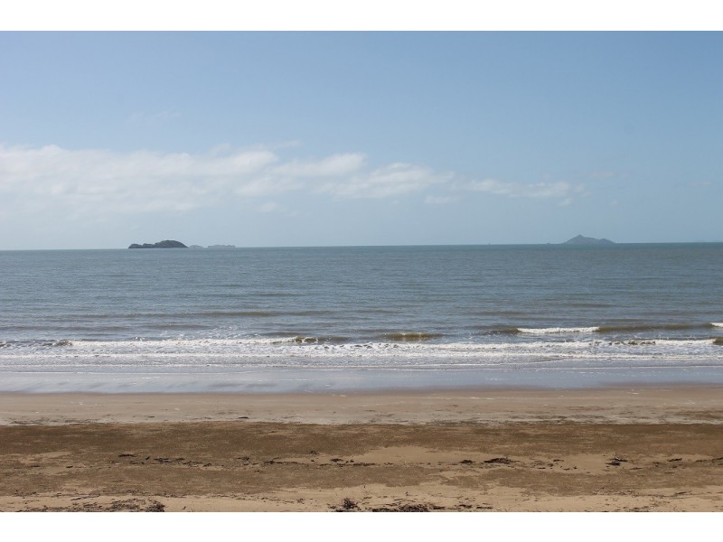 17 Taylor Street, Keppel Sands QLD 4702