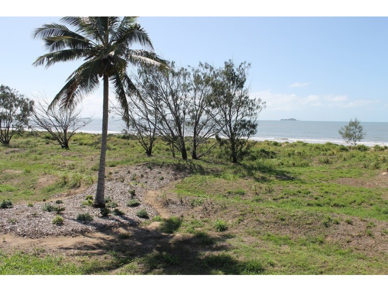 17 Taylor Street, Keppel Sands QLD 4702