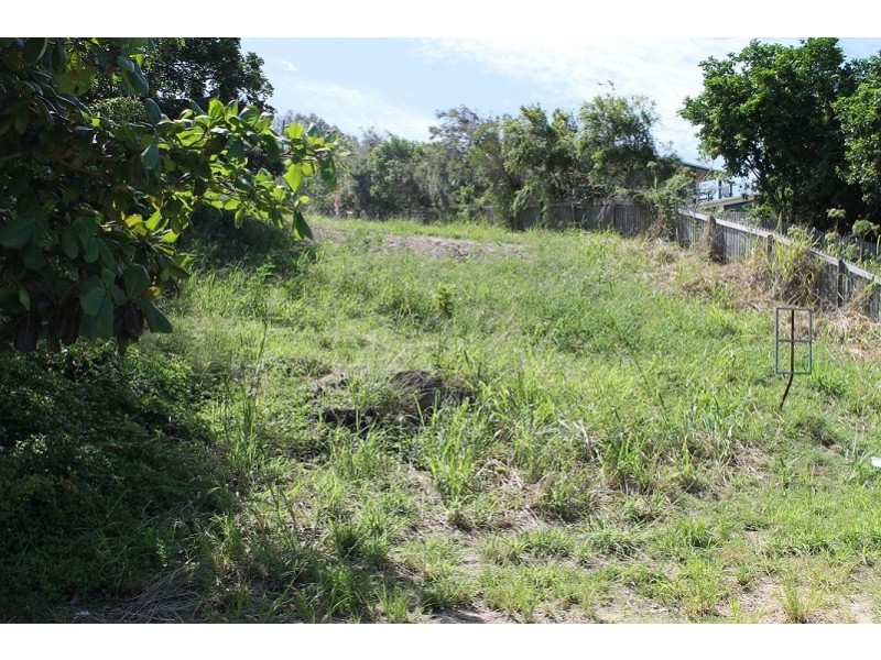 17 Taylor Street, Keppel Sands QLD 4702