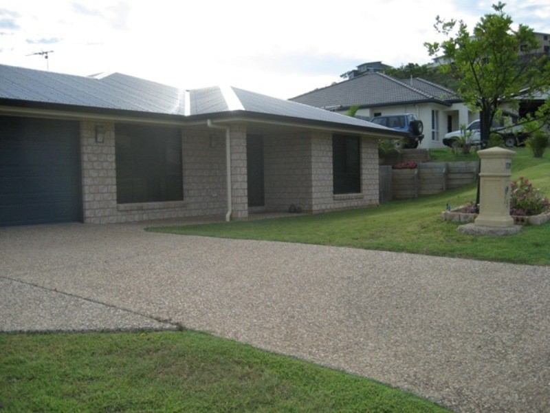 25 Discovery Crescent, Rosslyn QLD 4703