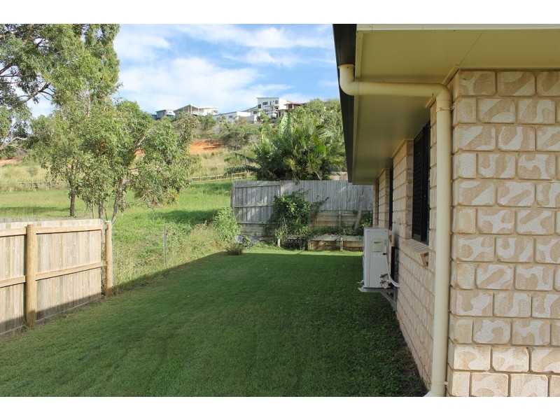 25 DISCOVERY CRESCENT, Rosslyn QLD 4703