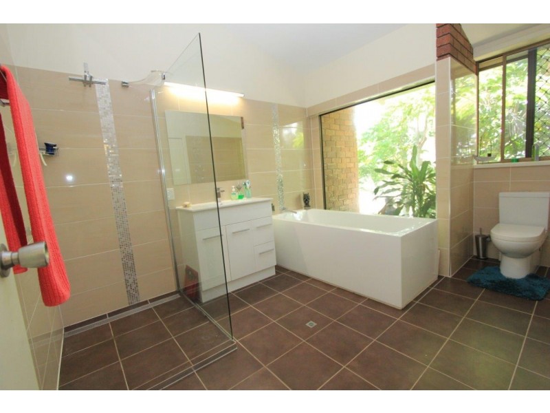 5 Clair Court, Taranganba QLD 4703