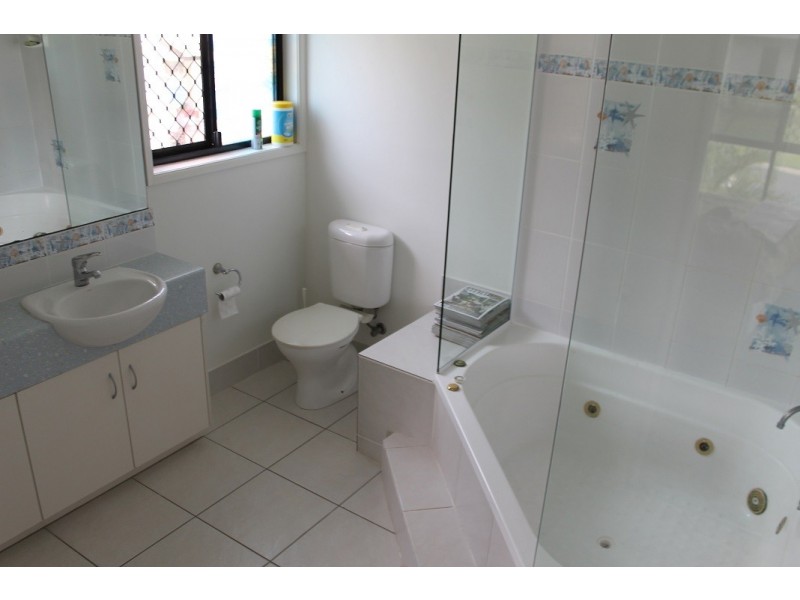 40 Miami Crescent, Pacific Heights QLD 4703
