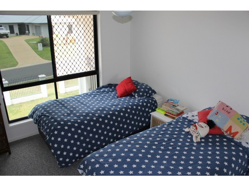 40 Miami Crescent, Pacific Heights QLD 4703