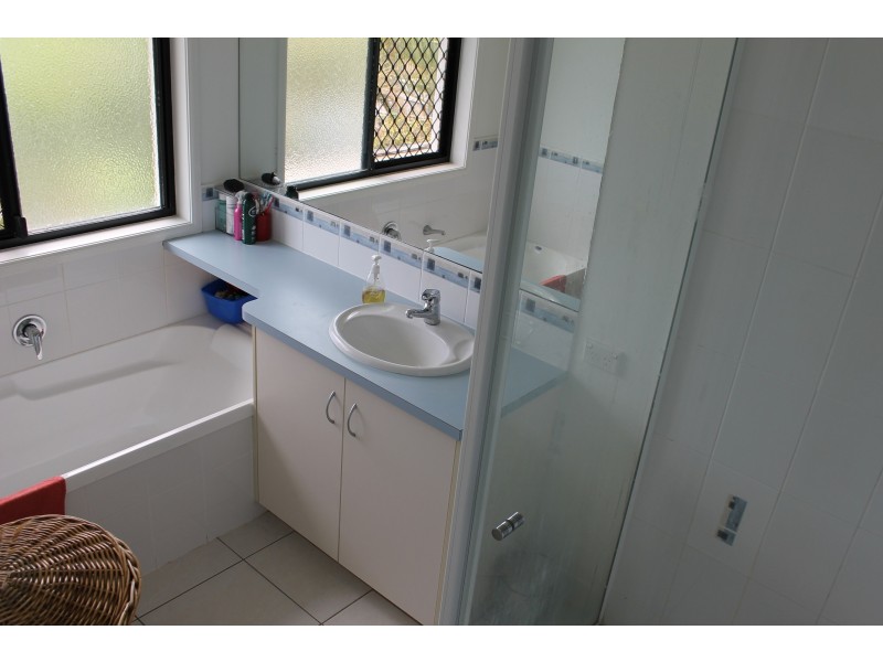 40 Miami Crescent, Pacific Heights QLD 4703