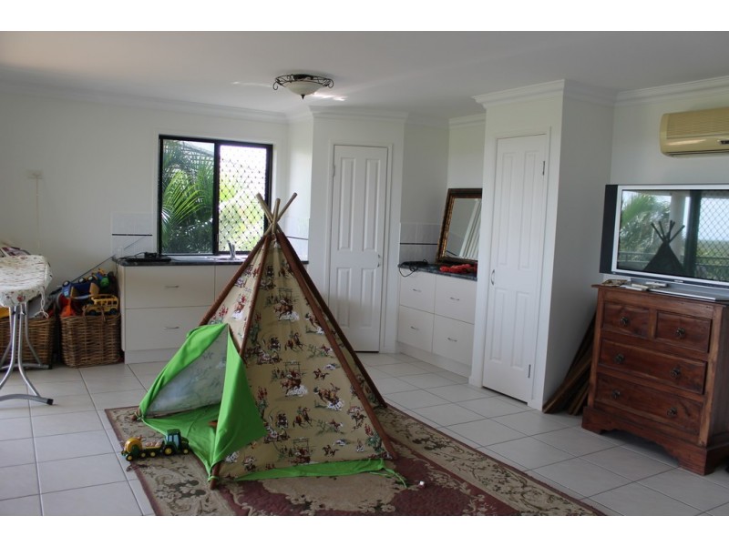 40 Miami Crescent, Pacific Heights QLD 4703