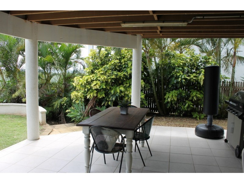 40 Miami Crescent, Pacific Heights QLD 4703