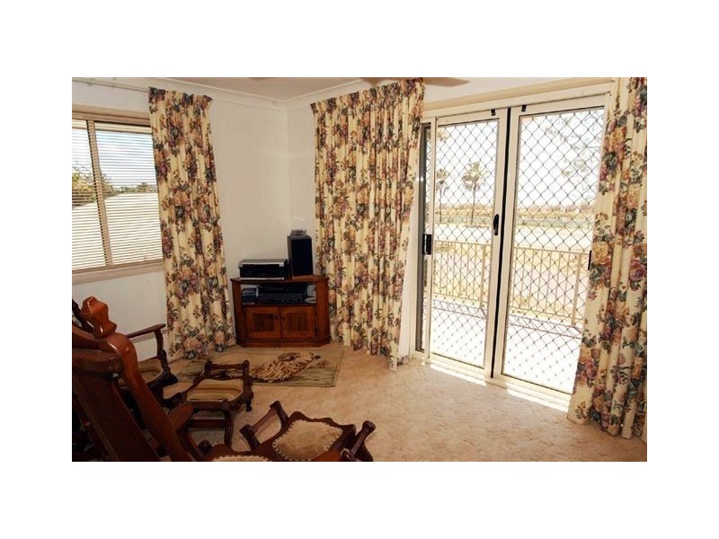 986 Scenic Highway, Kinka Beach QLD 4703