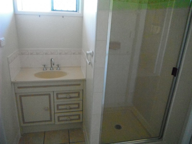 17 Wall Street, Cooee Bay QLD 4703