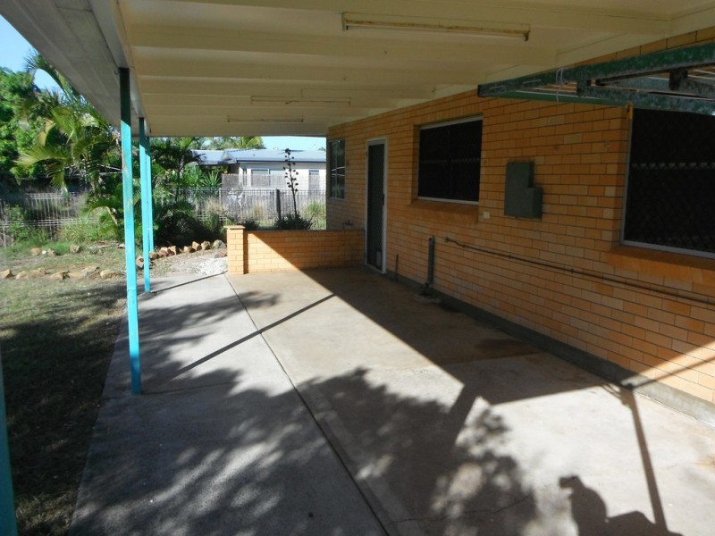 17 Wall Street, Cooee Bay QLD 4703