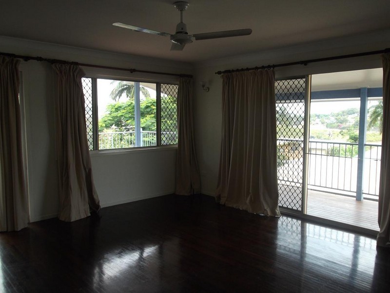 18 Dolphin Crescent, Taranganba QLD 4703