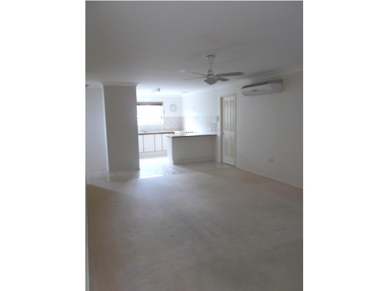 UNIT 1 /3 RITA MAY COURT, Taranganba QLD 4703