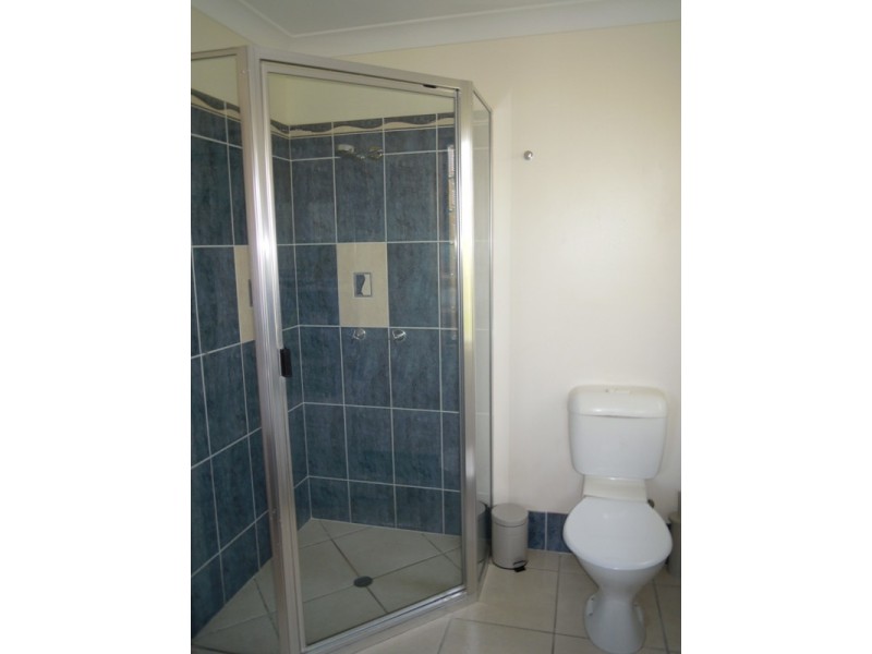 15 Pacific Vista, Pacific Heights QLD 4703