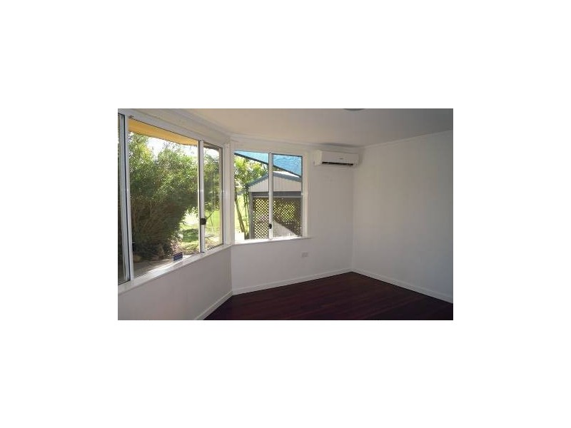11 Barnes Street, Barlows Hill QLD 4703