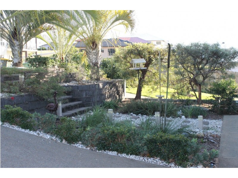 7 Pacific Vista Close, Pacific Heights QLD 4703