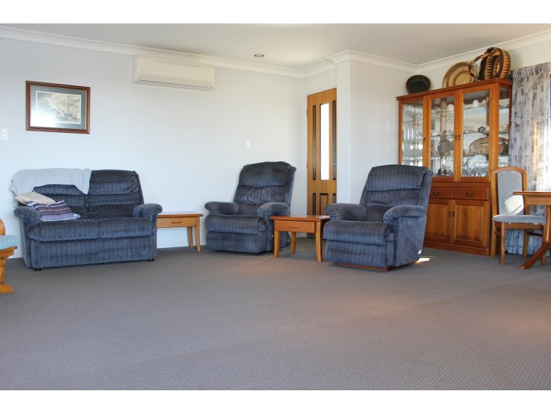 7 Pacific Vista Close, Pacific Heights QLD 4703