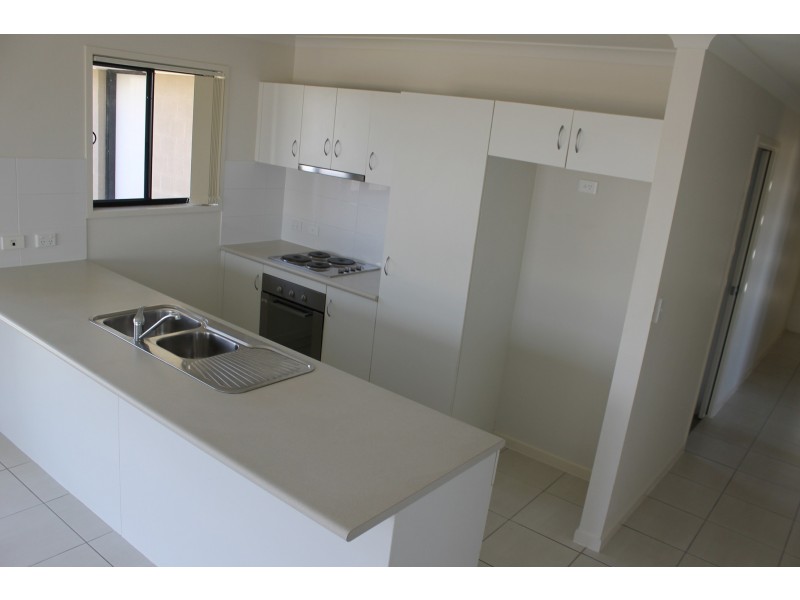 104 Amalfi Drive, Zilzie QLD 4710